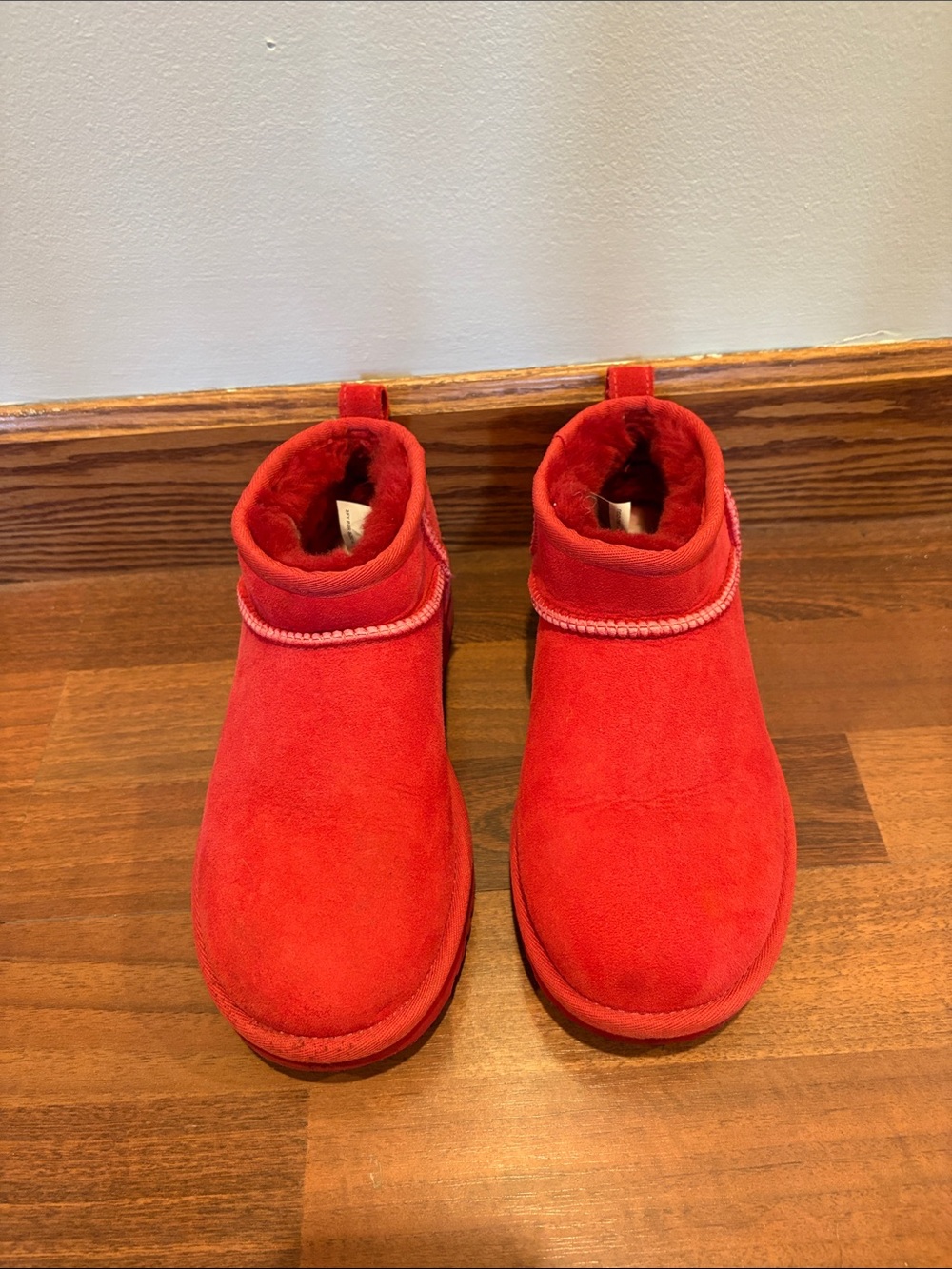 Ultra Mini UGG bootie. Red size 6